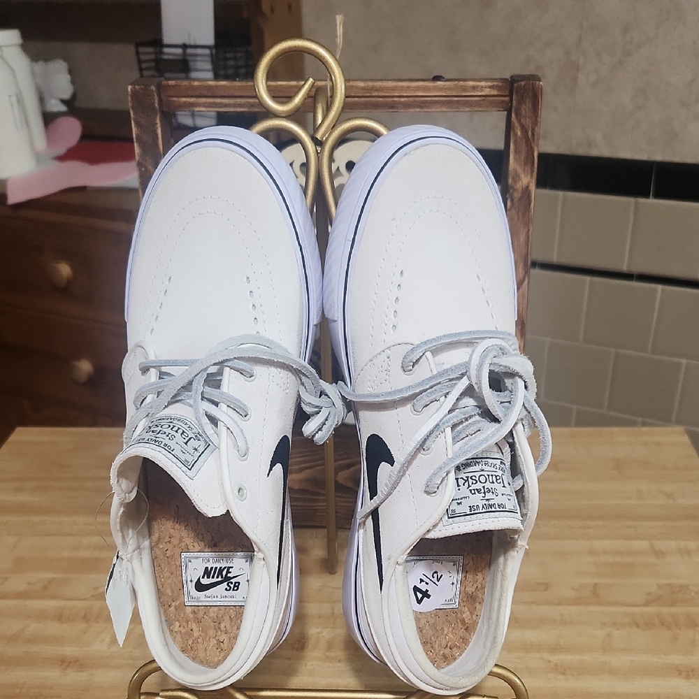 Suade NIKE SNEAKERS